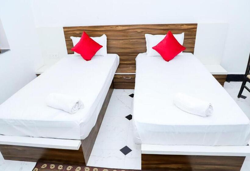 غرفة قياسية, Meera Heritage