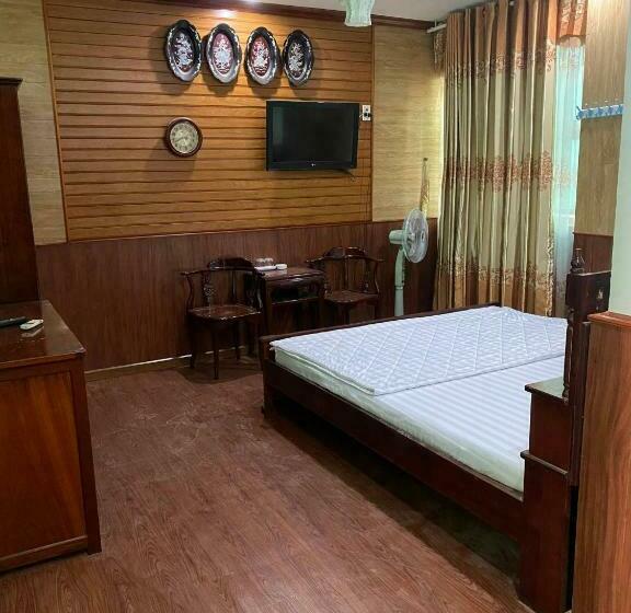 اتاق لوکس, Song Cau