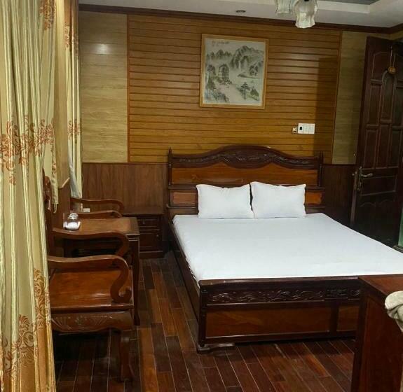 اتاق لوکس, Song Cau