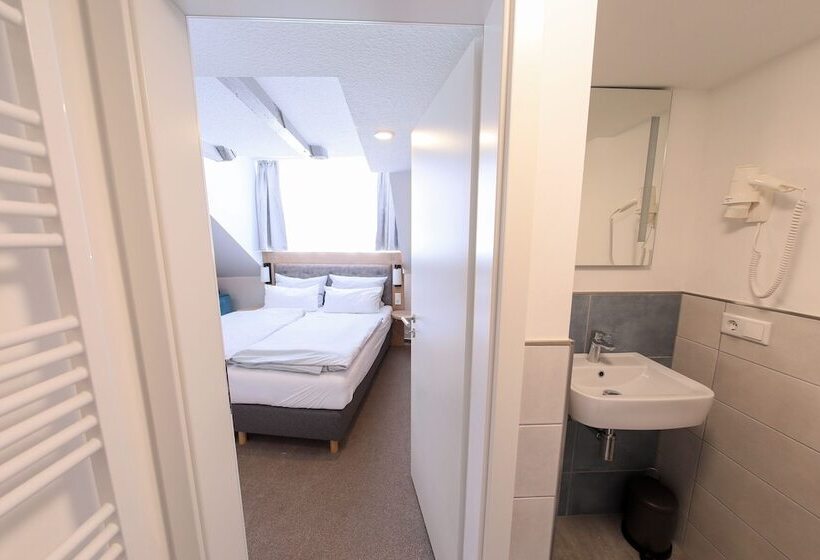 חדר סופריור, 24/7 Selfcheckin Schmiedestrasse