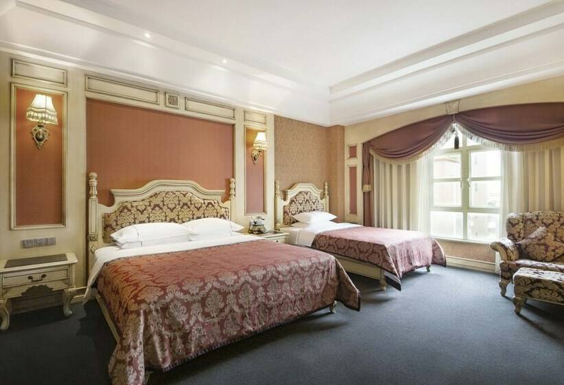 غرفة قياسية, Homeland International