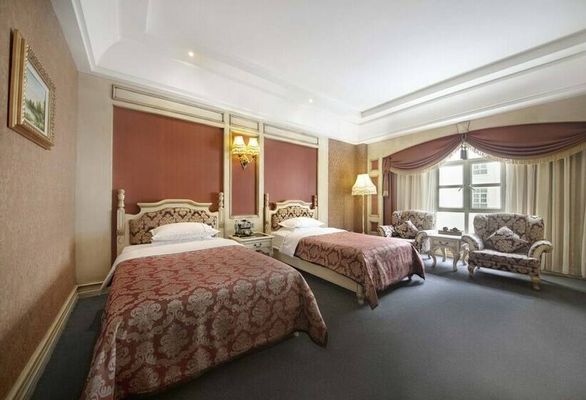 غرفة قياسية, Homeland International