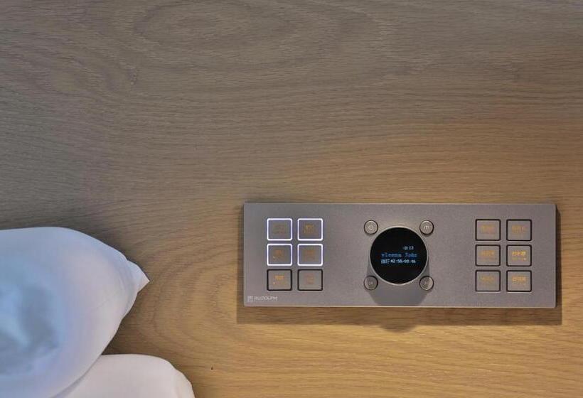 اتاق لوکس, Ebo