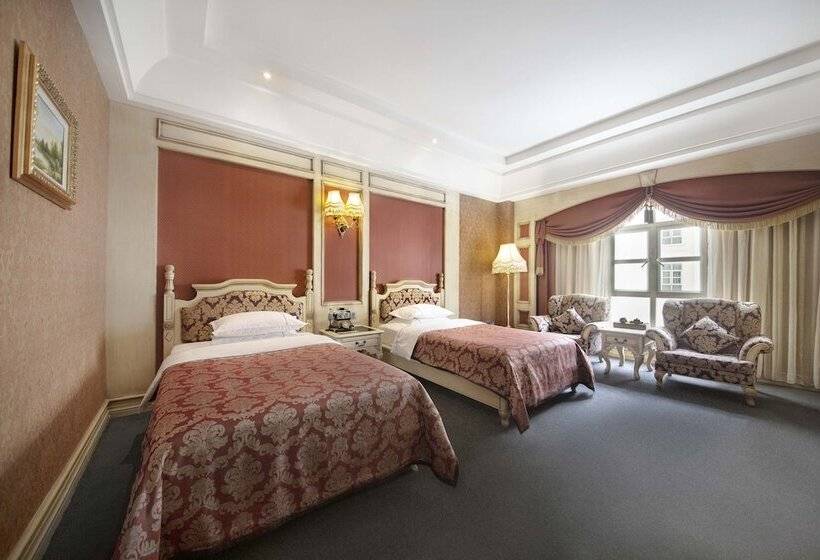 غرفة قياسية, Homeland International