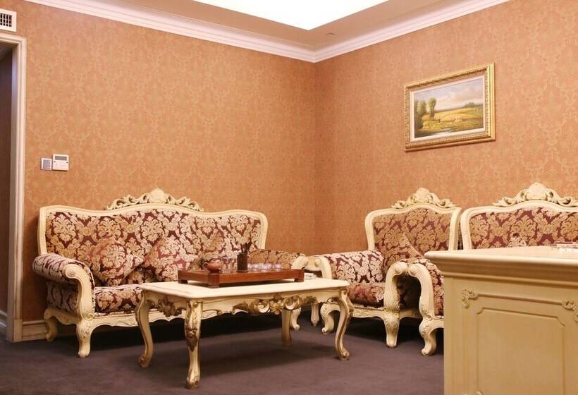 جناح, Homeland International