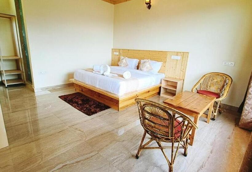 اتاق استاندارد با تخت بزرگ, The Vintage Hill Village   Himalayan Boutique Resort