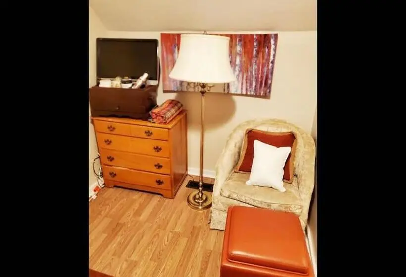 スタンダードトリプルルーム, Room In Guest Room   Fall Room 3min From Yale, And Other Colleges