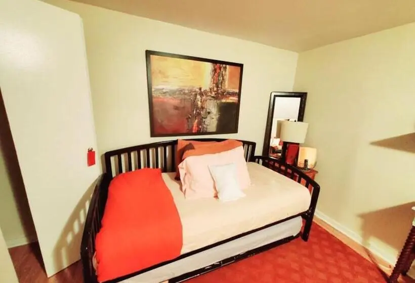 スタンダードトリプルルーム, Room In Guest Room   Fall Room 3min From Yale, And Other Colleges