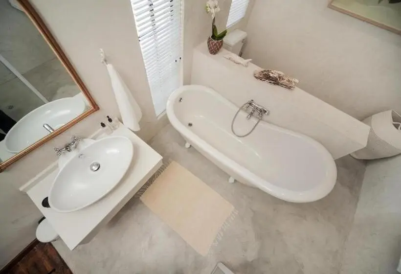 Deluxe Room Mountain View, Viewpoint Estate Guest House