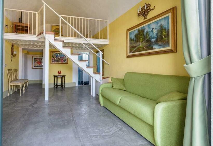 חדר משפחתי דלוקס, Suites Luisa Sanfelice