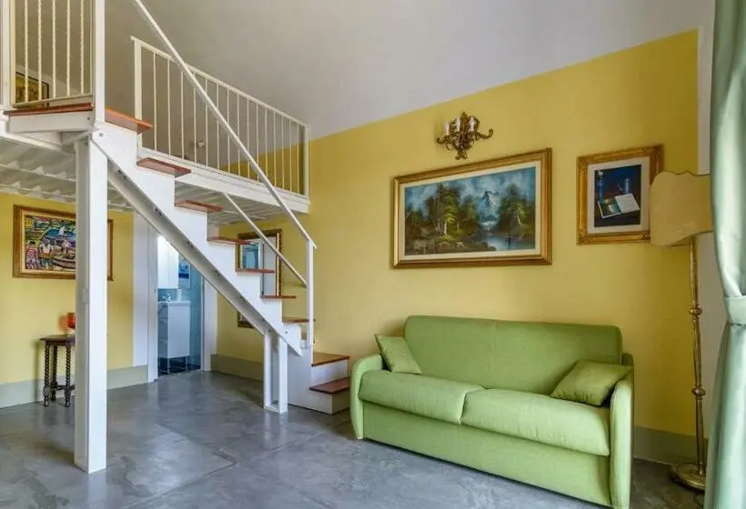 اتاق لوکس خانوادگی, Suites Luisa Sanfelice