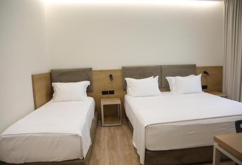 חדר סטנדרט לשלושה, B&b Champagne, Vlore Bay