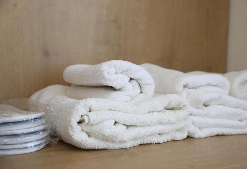 Triple Room Sea View, B&b Champagne, Vlore Bay