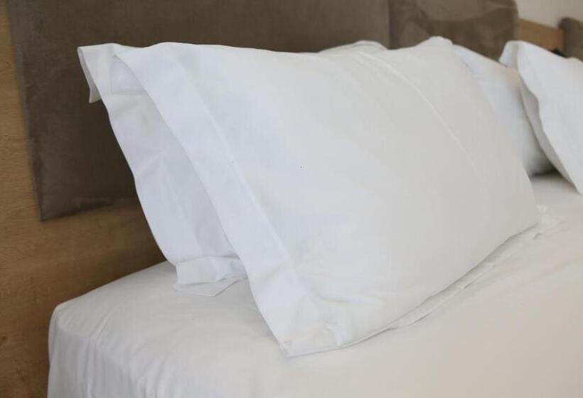 Triple Room Sea View, B&b Champagne, Vlore Bay