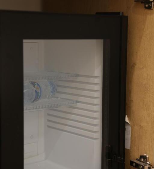 חדר סטנדרט לשלושה עם נוף צדדי לים, B&b Champagne, Vlore Bay