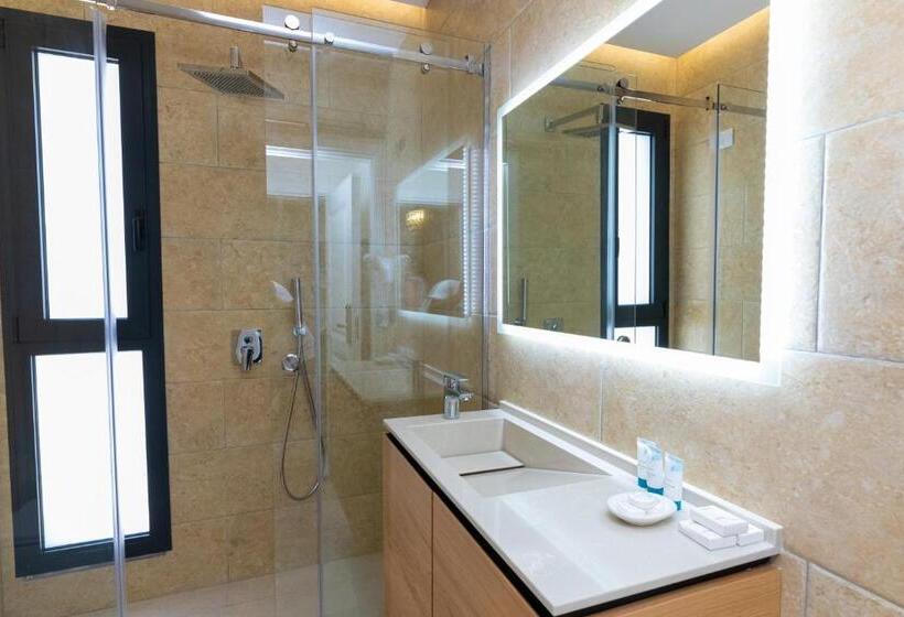 חדר סטנדרט לשלושה, B&b Champagne, Vlore Bay