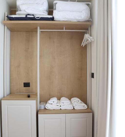 Triple Room Sea View, B&b Champagne, Vlore Bay