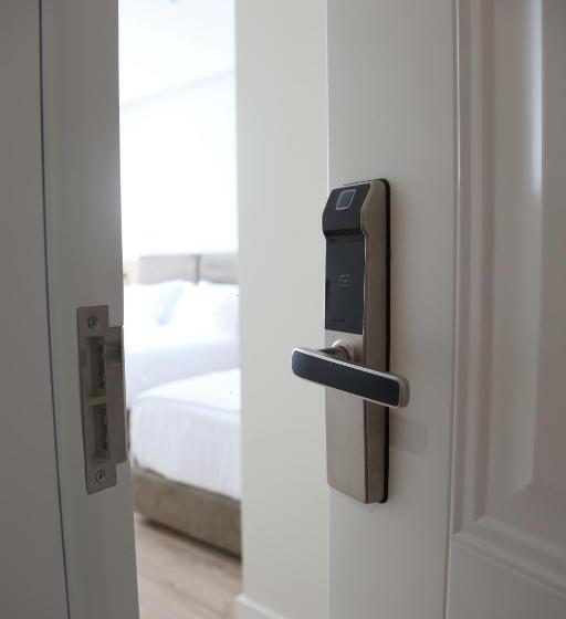 Triple Room Sea View, B&b Champagne, Vlore Bay