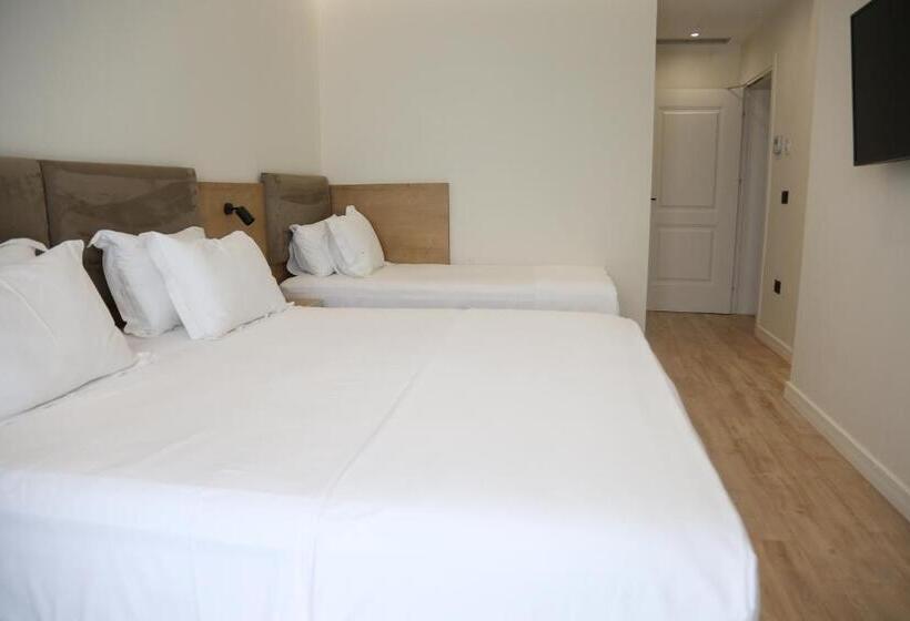 Triple Room Sea View, B&b Champagne, Vlore Bay