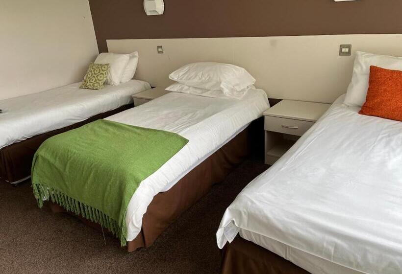 스탠다드 트리플 룸, Ti Chulainn