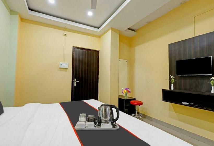 Номер Deluxe, Capital O H K Residency