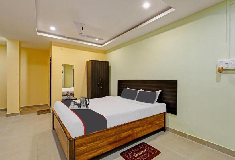 Номер Deluxe, Capital O H K Residency