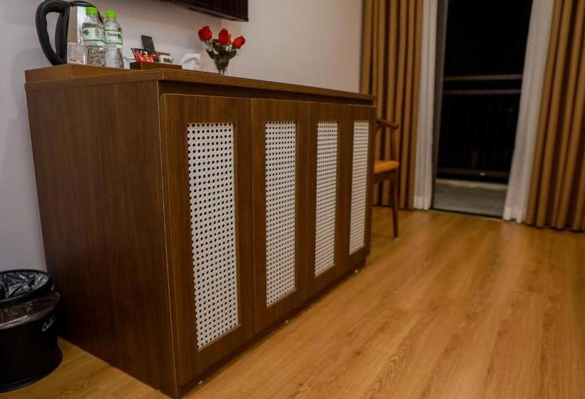 اتاق استاندارد چهار تخته, H&t Luxury