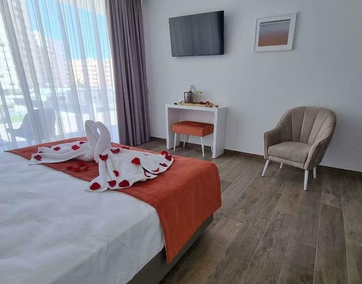 스탠다드 룸 풀장 전망, Algarpapa Rooms