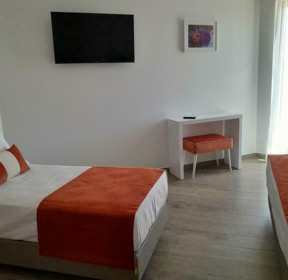 اتاق خانوادگی, Algarpapa Rooms