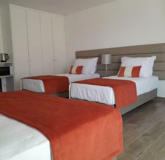 ファミリールーム, Algarpapa Rooms