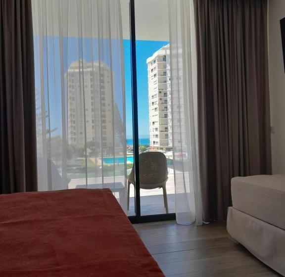 스탠다드 트리플 룸 풀장 전망, Algarpapa Rooms