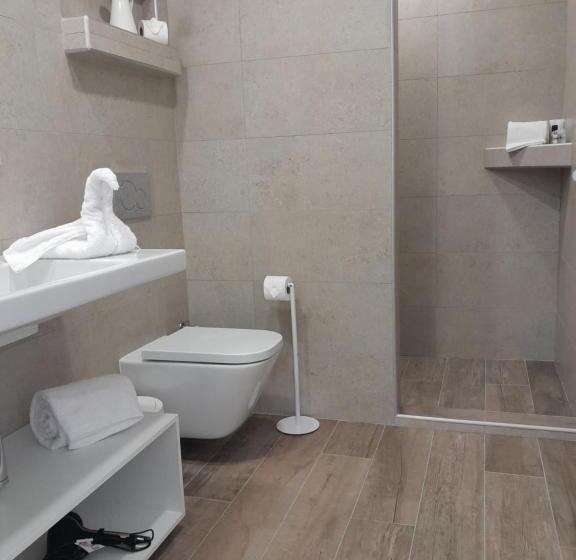 스탠다드 트리플 룸 풀장 전망, Algarpapa Rooms