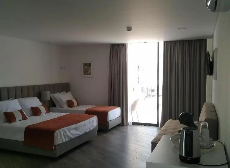 スタンダード4人部屋, Algarpapa Rooms