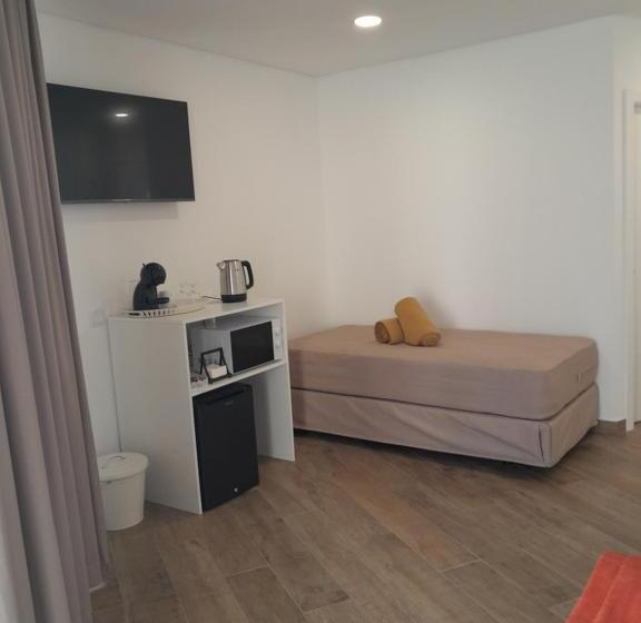 스탠다드 트리플 룸, Algarpapa Rooms