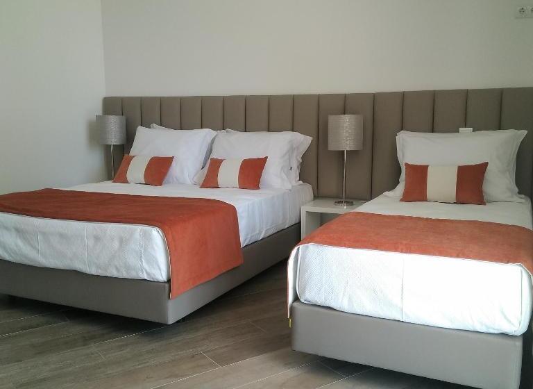 اتاق پریمیوم چهارنفره, Algarpapa Rooms