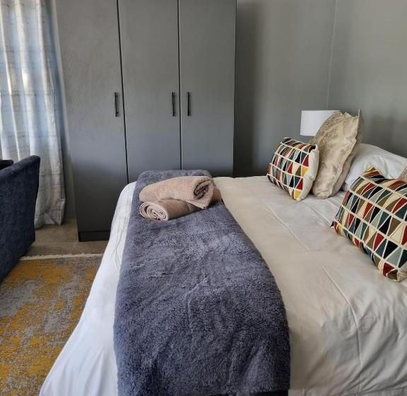 חדר דלוקס נוף לגינה, Tree Aloe Guest House