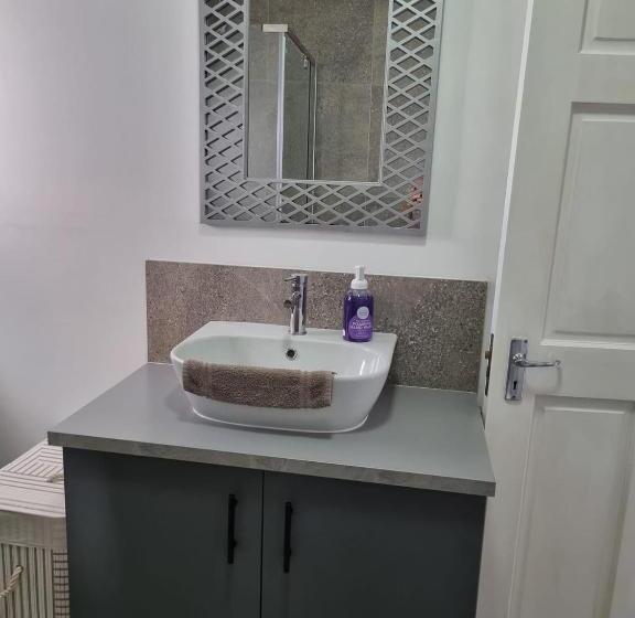 חדר דלוקס נוף לגינה, Tree Aloe Guest House