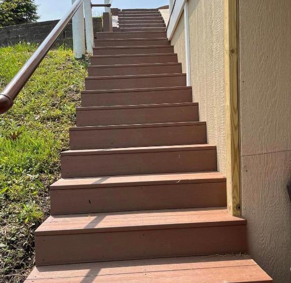 غرفة قياسية رباعية مطلة على البحر, Pete S Lakefront Motel, Llc