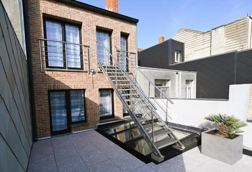 غرفة قياسية رباعية, Cesar Palace