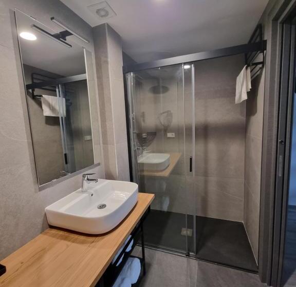 スタンダードスタジオ, Kabialde Apartamentuak