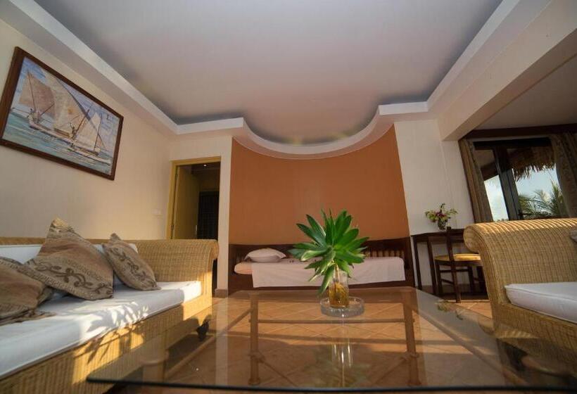 استودیوی استاندارد با چشمانداز دریا, Aux Roches Rouges