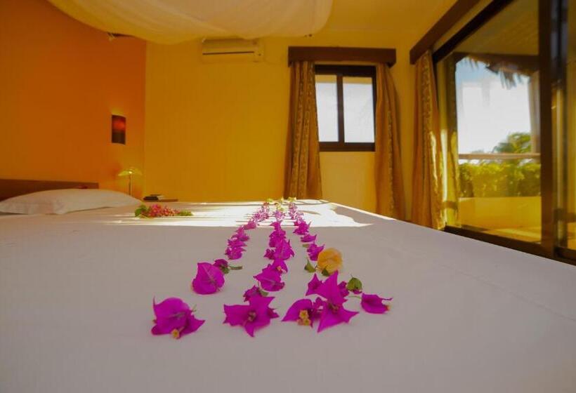 استودیوی استاندارد با چشمانداز دریا, Aux Roches Rouges