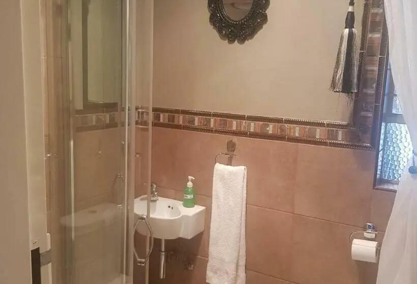 スイート（家族用）, Royal Villa Guesthouse