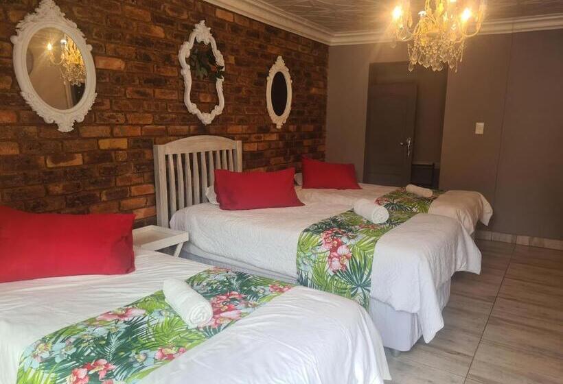 סוויטה משפחתית, Royal Villa Guesthouse