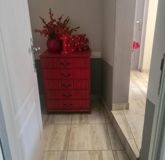 סוויטה משפחתית, Royal Villa Guesthouse