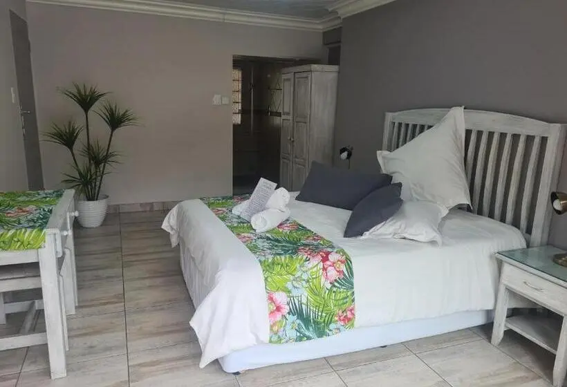 スーペリアールーム, Royal Villa Guesthouse