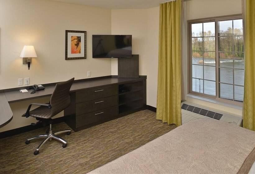 스탠다드 스튜디오 더블 침대, Candlewood Suites Eugene Springfield, An Ihg