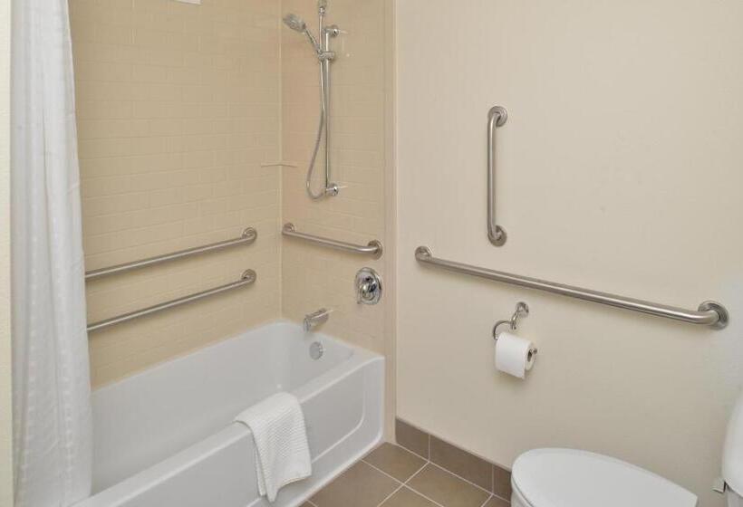 스탠다드 스튜디오, Candlewood Suites Eugene Springfield, An Ihg