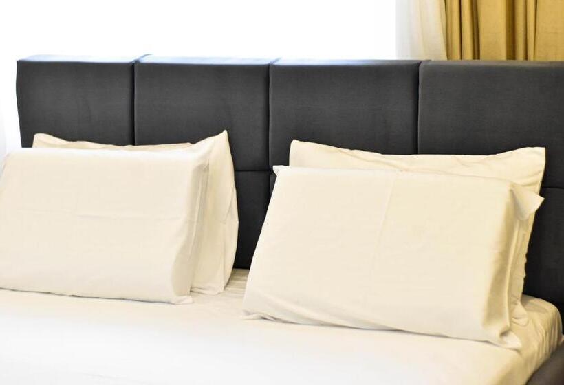 Трехместный Номер Базовый, Delmar