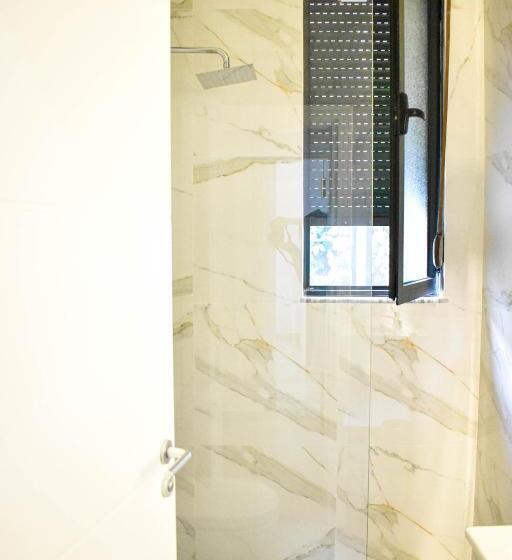 Трехместный Номер Базовый, Delmar